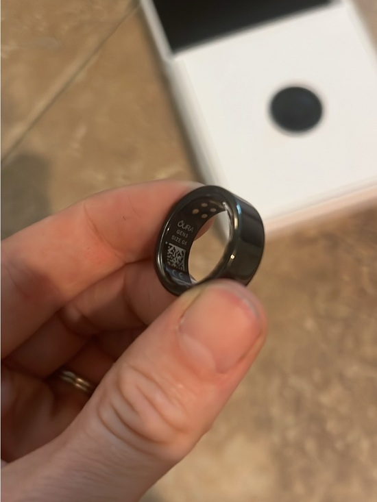 Oura Jewelry - Oura Smart Ring Gen3 in Gloss Black